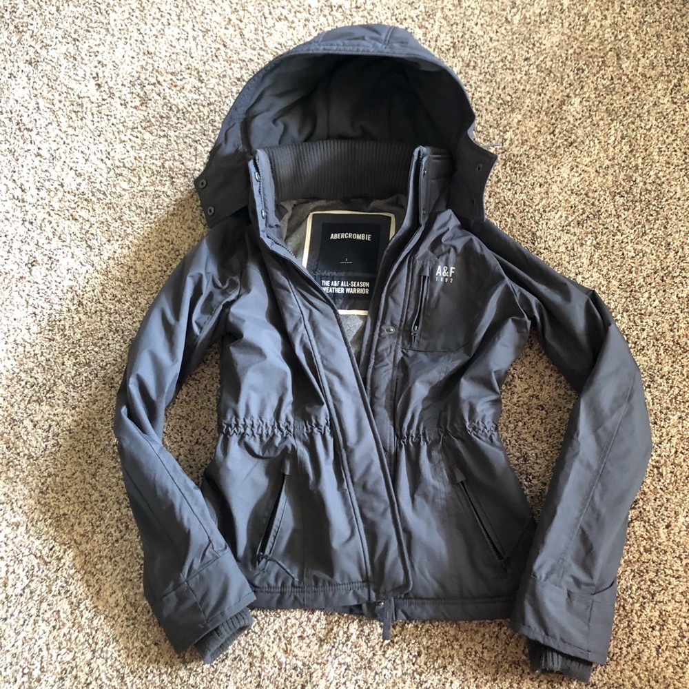 BRAND NEW ABERCROMBIE COAT
